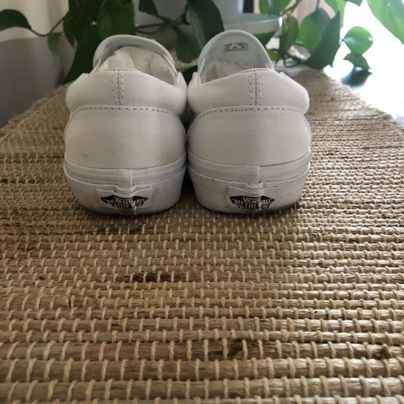 White Vans slip on shoes - Picture 4 of 6